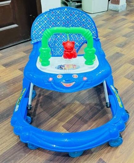 8-Wheel Learning Walker with Toys